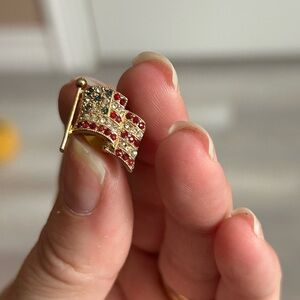 5/$25 Rhinestone NAPIER UsA flag vintage pin 🇺🇸